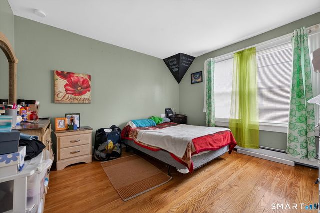 4 Robbins Court, Norwich, CT 06360