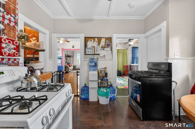 4 Robbins Court, Norwich, CT 06360