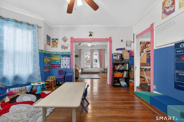 4 Robbins Court, Norwich, CT 06360