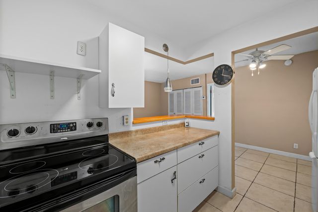 1407 NE 56TH Street 209, Fort Lauderdale, FL 33334