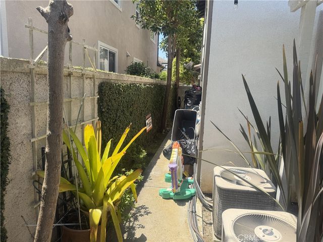 7381 Siena Drive, Huntington Beach, CA 92648
