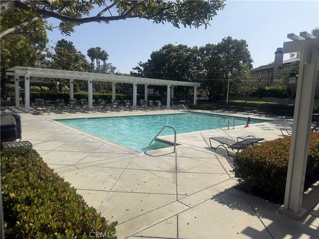 7381 Siena Drive, Huntington Beach, CA 92648