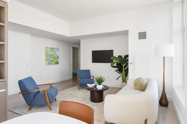 100 Lovejoy Wharf 12-A, Boston, MA 02114