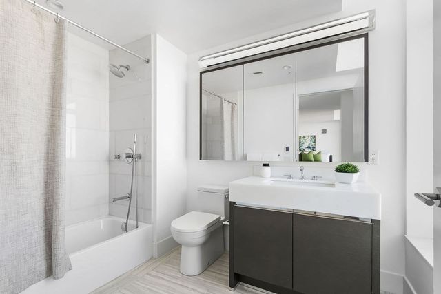 100 Lovejoy Wharf 12-A, Boston, MA 02114