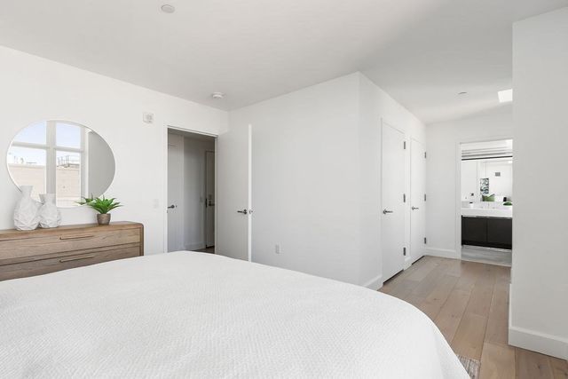 100 Lovejoy Wharf 12-A, Boston, MA 02114