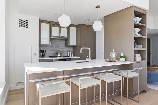 100 Lovejoy Wharf 12-A, Boston, MA 02114