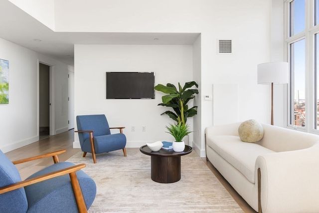 100 Lovejoy Wharf 12-A, Boston, MA 02114