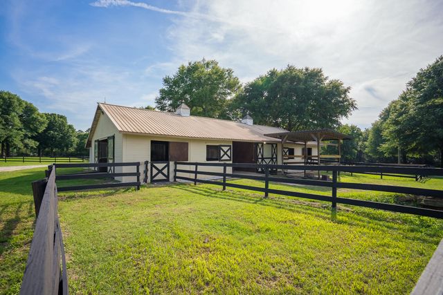500 Burkelo Road, Wagener, SC 29164