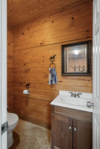 500 Burkelo Road, Wagener, SC 29164