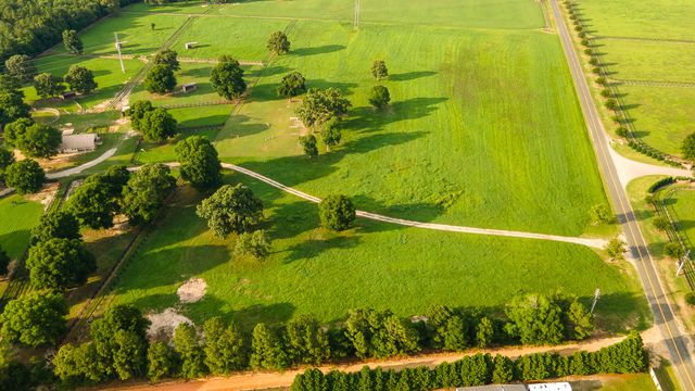 500 Burkelo Road, Wagener, SC 29164