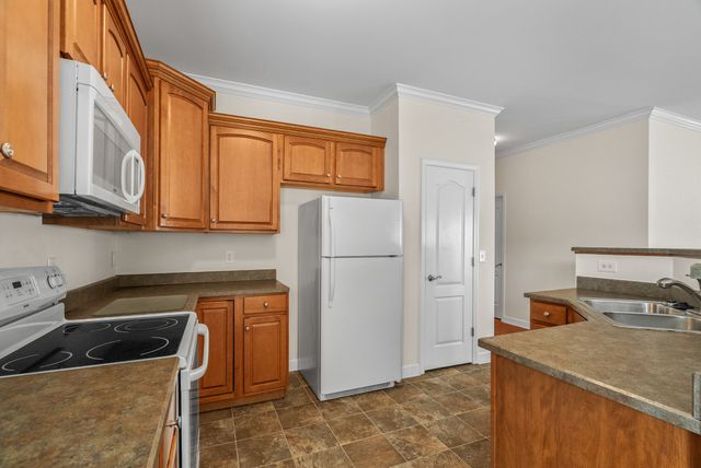 141 Dimaggio Dr, Springfield, TN 37172