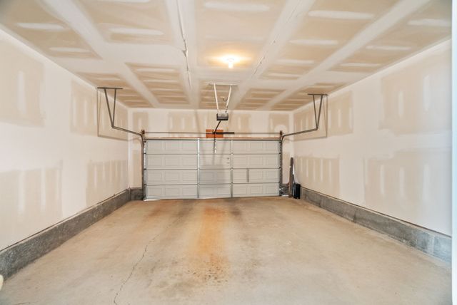 141 Dimaggio Dr, Springfield, TN 37172