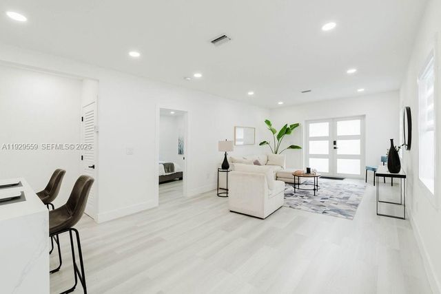 2101 SW 16th Ter, Miami, FL 33145