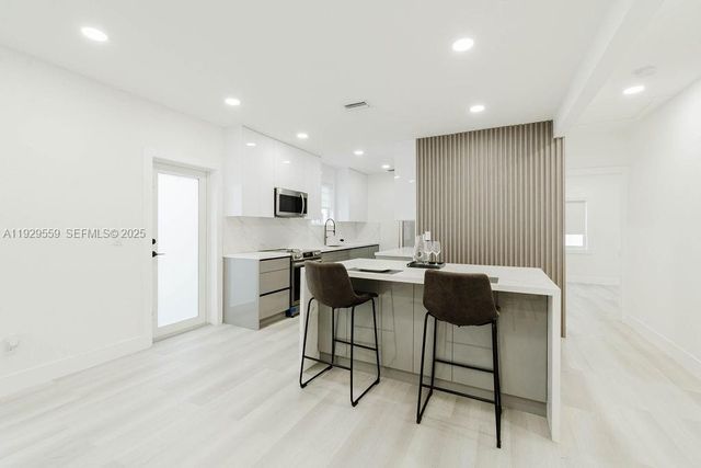 2101 SW 16th Ter, Miami, FL 33145