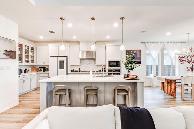 713 Leeward PASS, Leander, TX 78641