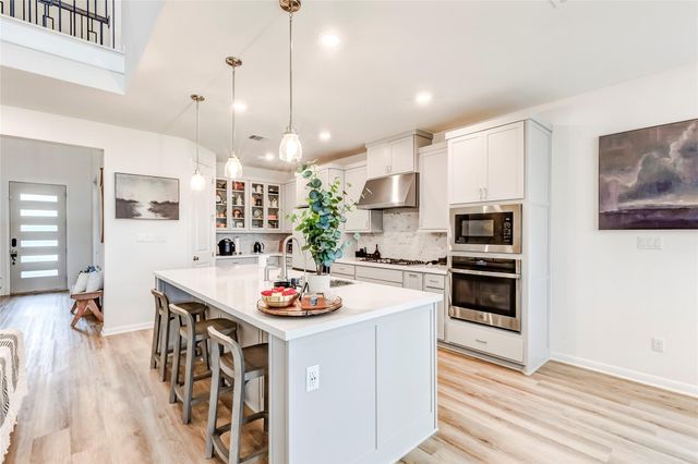 713 Leeward PASS, Leander, TX 78641