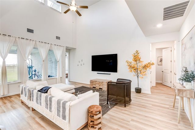 713 Leeward PASS, Leander, TX 78641