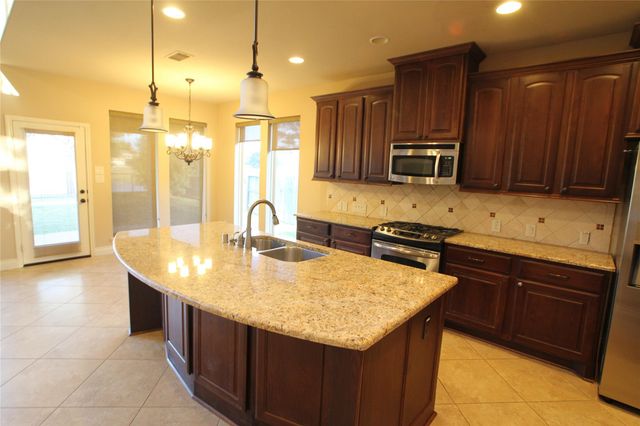 1995 Biscayne Lake Drive, Pearland, TX 77584