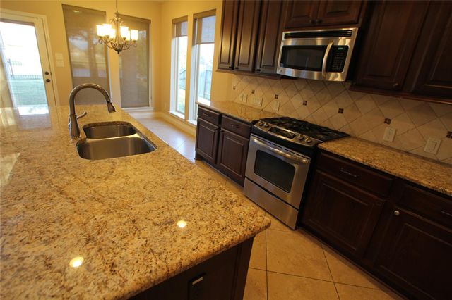 1995 Biscayne Lake Drive, Pearland, TX 77584