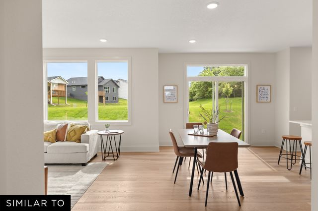 1021 Shady Lane Drive, Norwalk, IA 50211