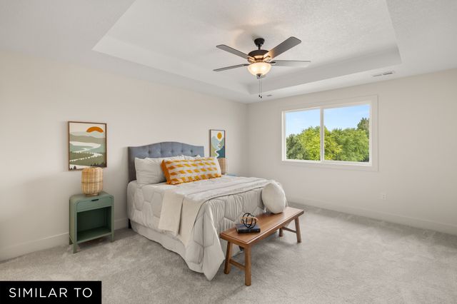 1021 Shady Lane Drive, Norwalk, IA 50211