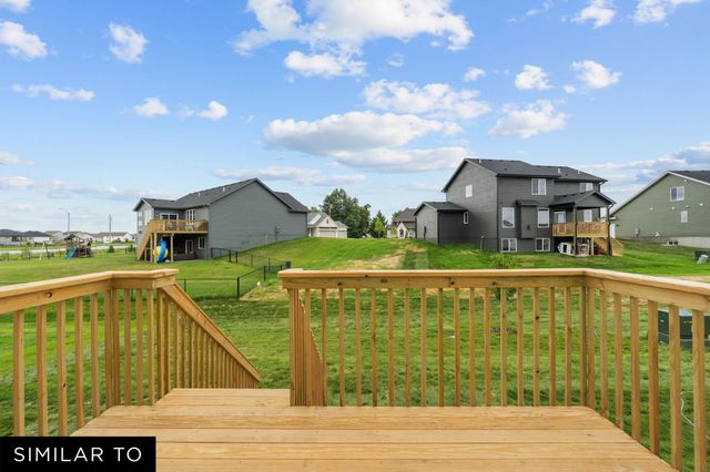 1021 Shady Lane Drive, Norwalk, IA 50211