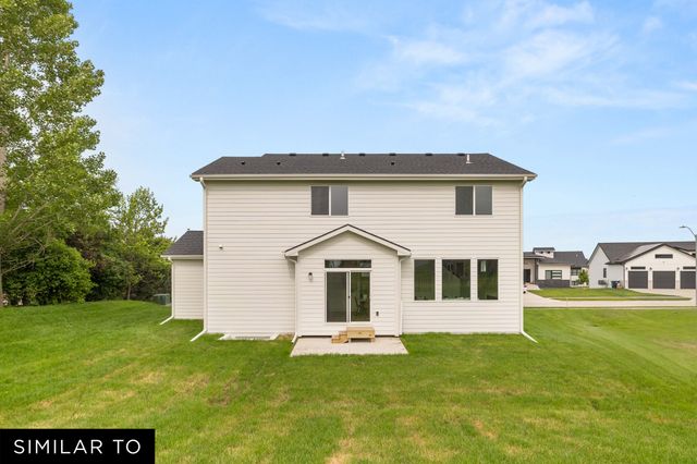 1021 Shady Lane Drive, Norwalk, IA 50211