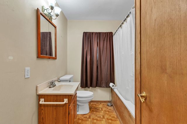 1514 W 16th St N, Wichita, KS 67203