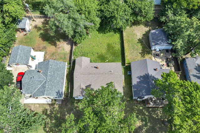 1514 W 16th St N, Wichita, KS 67203