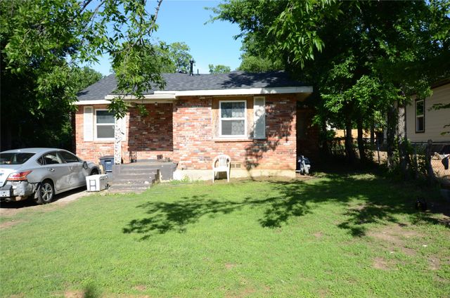 4413 Merida Avenue, Fort Worth, TX 76115