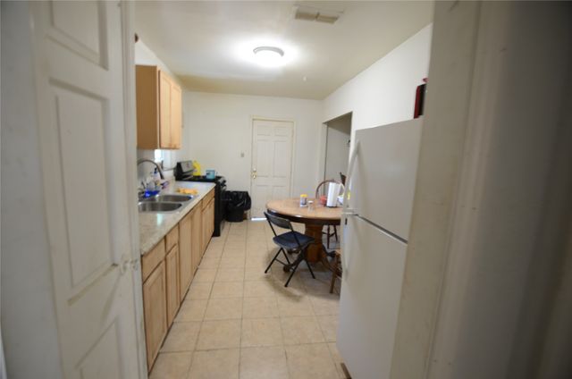 4413 Merida Avenue, Fort Worth, TX 76115