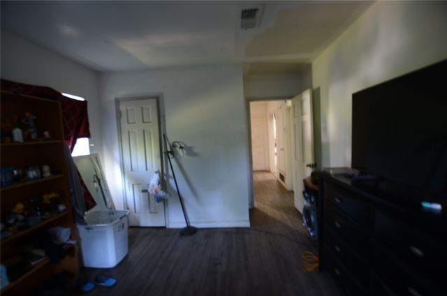 4413 Merida Avenue, Fort Worth, TX 76115