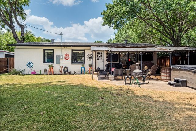 9740 Ash Creek Drive, Dallas, TX 75228