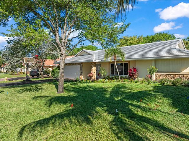10823 NW 7th St, Coral Springs, FL 33071