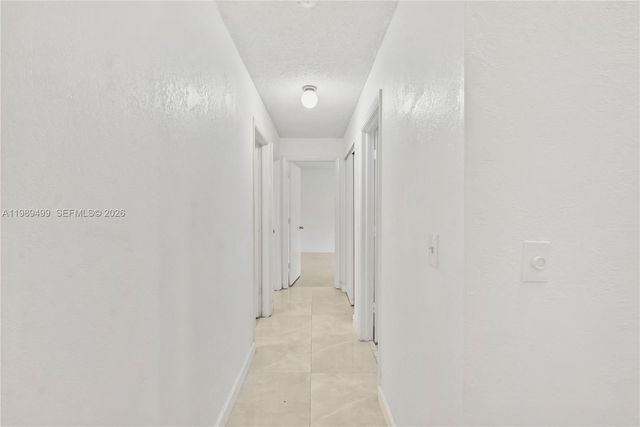 10823 NW 7th St, Coral Springs, FL 33071