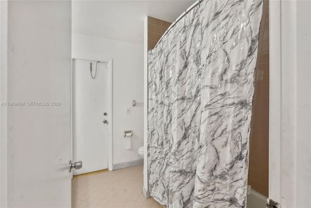 10823 NW 7th St, Coral Springs, FL 33071