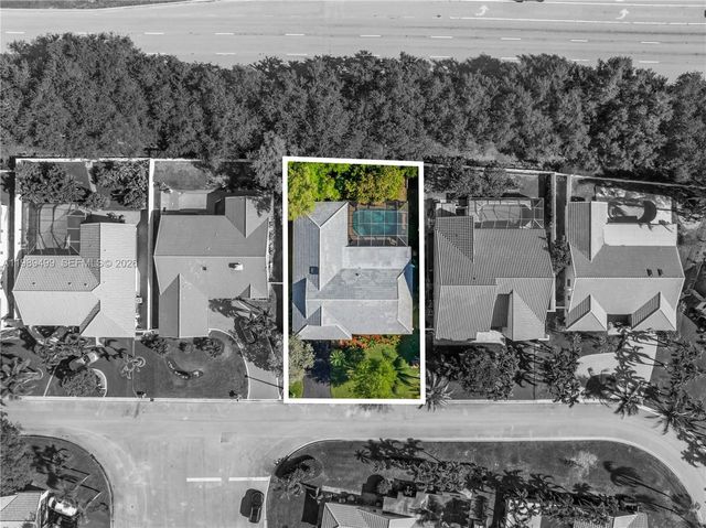 10823 NW 7th St, Coral Springs, FL 33071