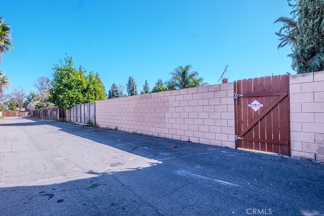 1355 N Orange Avenue, Ontario, CA 91764
