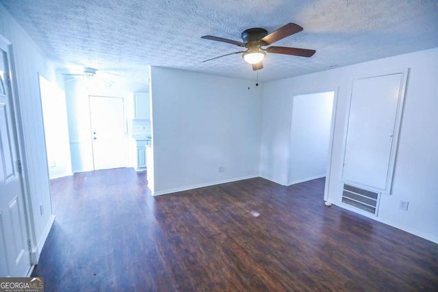 1967 Singer Way, Lithonia, GA 30058