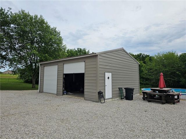 510 SW 801st Road, Holden, MO 64040