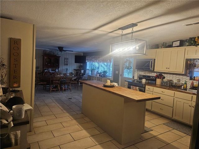 510 SW 801st Road, Holden, MO 64040