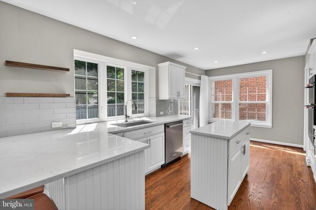 6 NEARFIELD RD, Lutherville Timonium, MD 21093