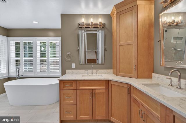 6 NEARFIELD RD, Lutherville Timonium, MD 21093