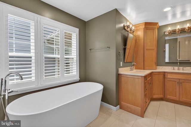 6 NEARFIELD RD, Lutherville Timonium, MD 21093
