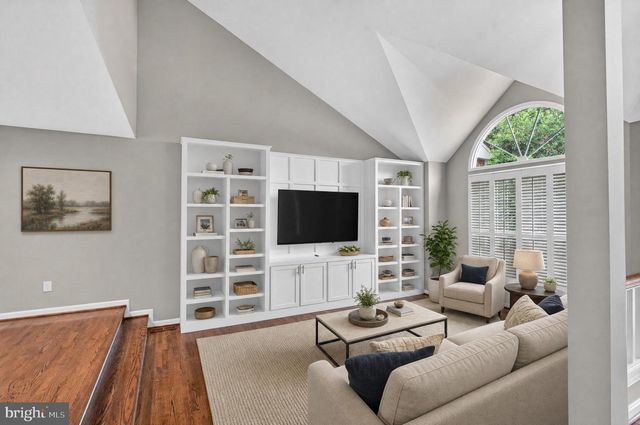6 NEARFIELD RD, Lutherville Timonium, MD 21093