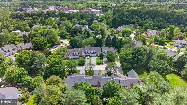 6 NEARFIELD RD, Lutherville Timonium, MD 21093