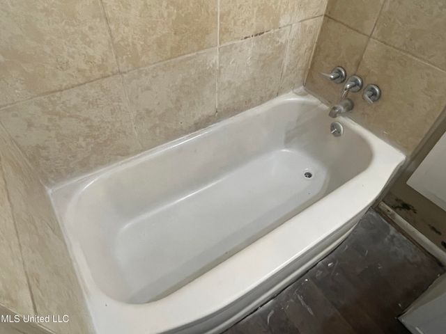 215 Vandergriff Street, Jackson, MS 39209