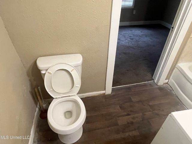 215 Vandergriff Street, Jackson, MS 39209