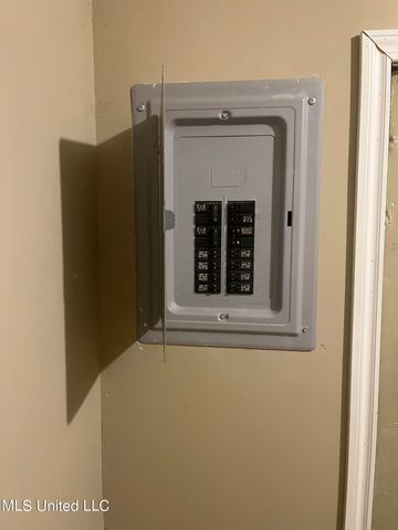 215 Vandergriff Street, Jackson, MS 39209