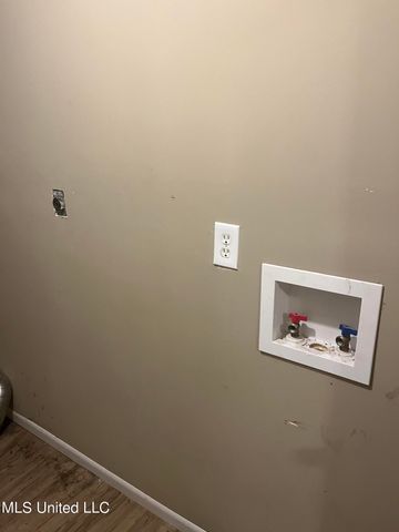 215 Vandergriff Street, Jackson, MS 39209